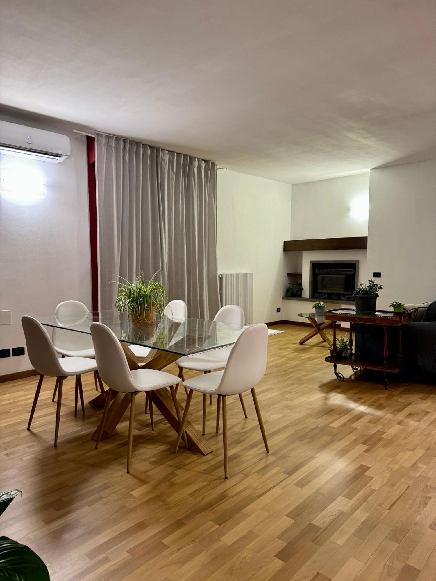 L'Armadio Di Narnia Bed & Breakfast Alzano Lombardo Bagian luar foto